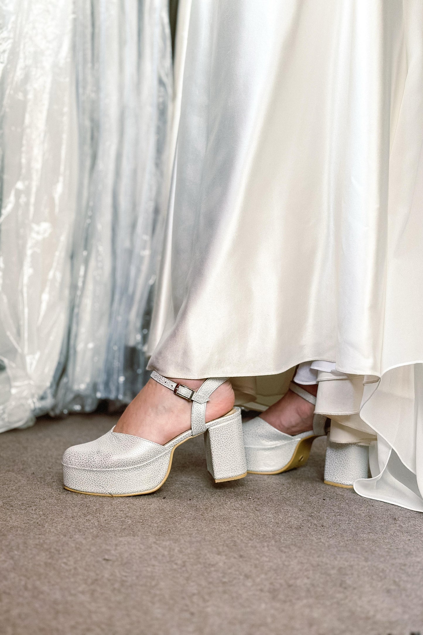 ZAPATO ISABEL BLANCO PLATA 2
