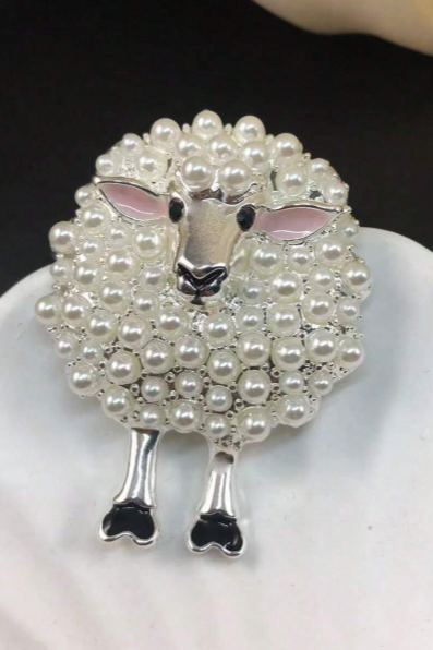 BROCHE OVEJA BLANCA