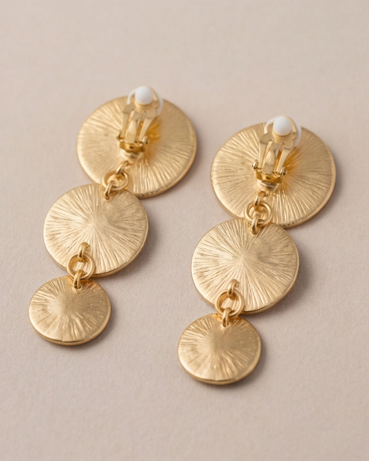 AROS CLIP DORADO 16