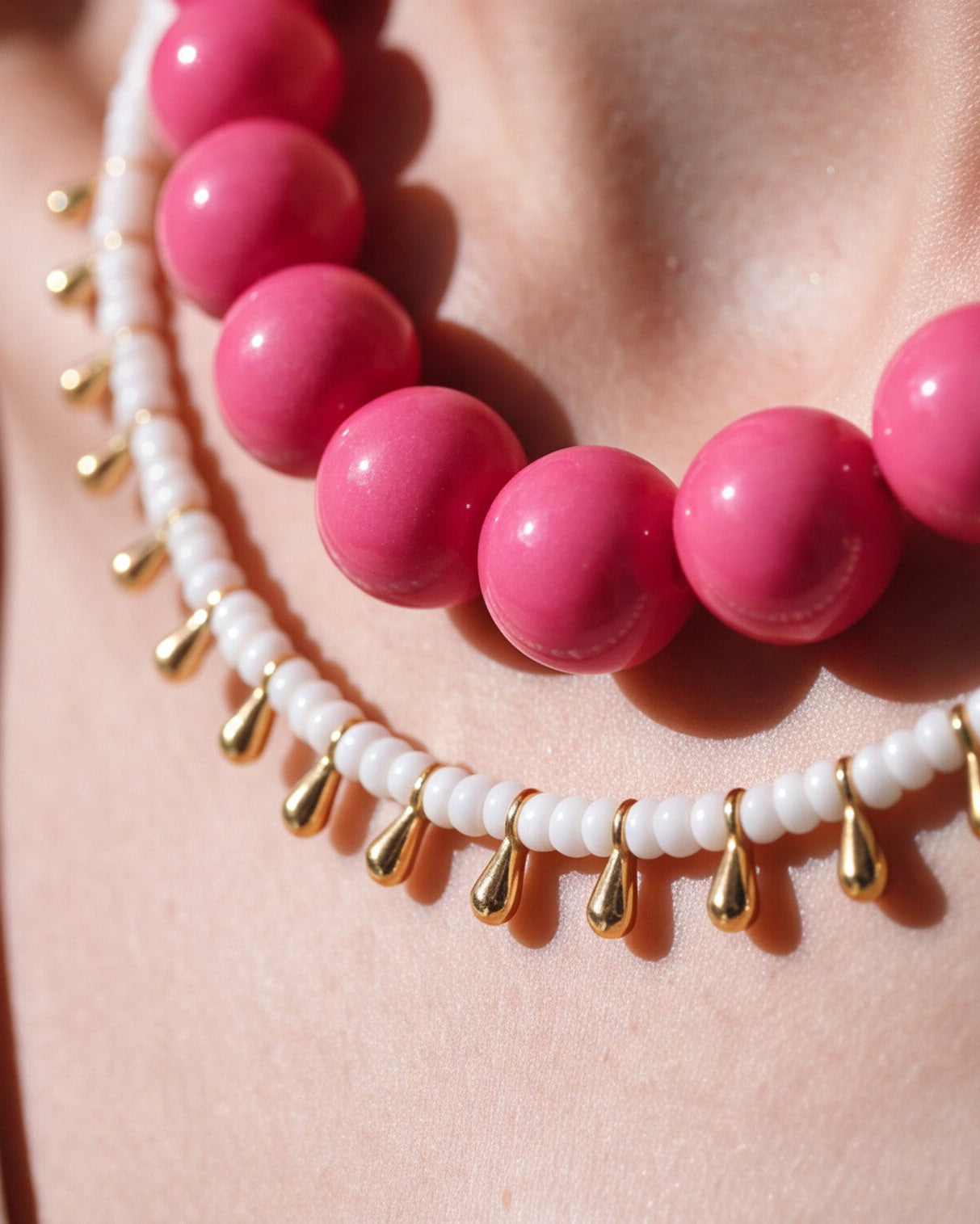 COLLAR FUCSIA BLANCO