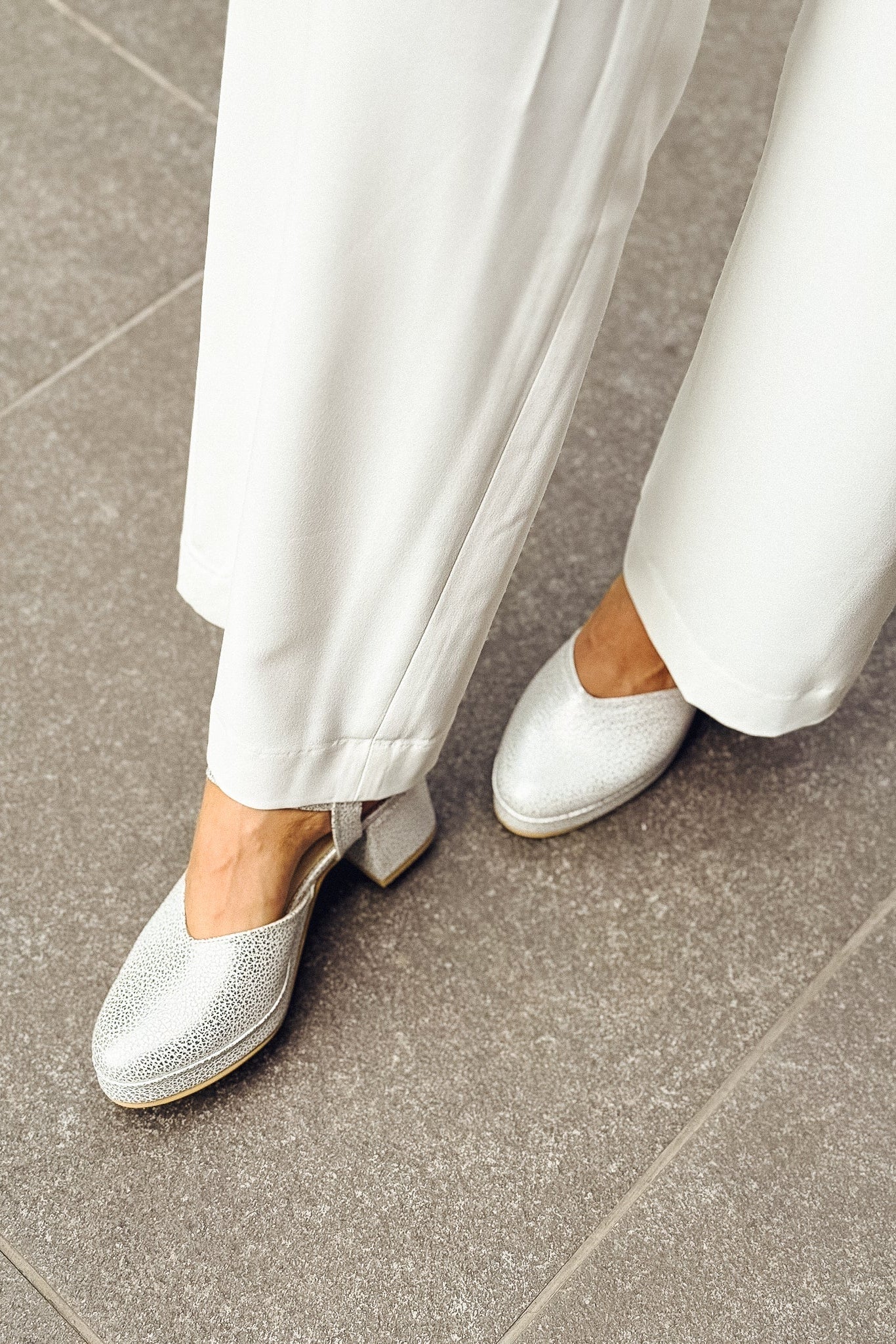 ZAPATO ISABEL BLANCO PLATA 1