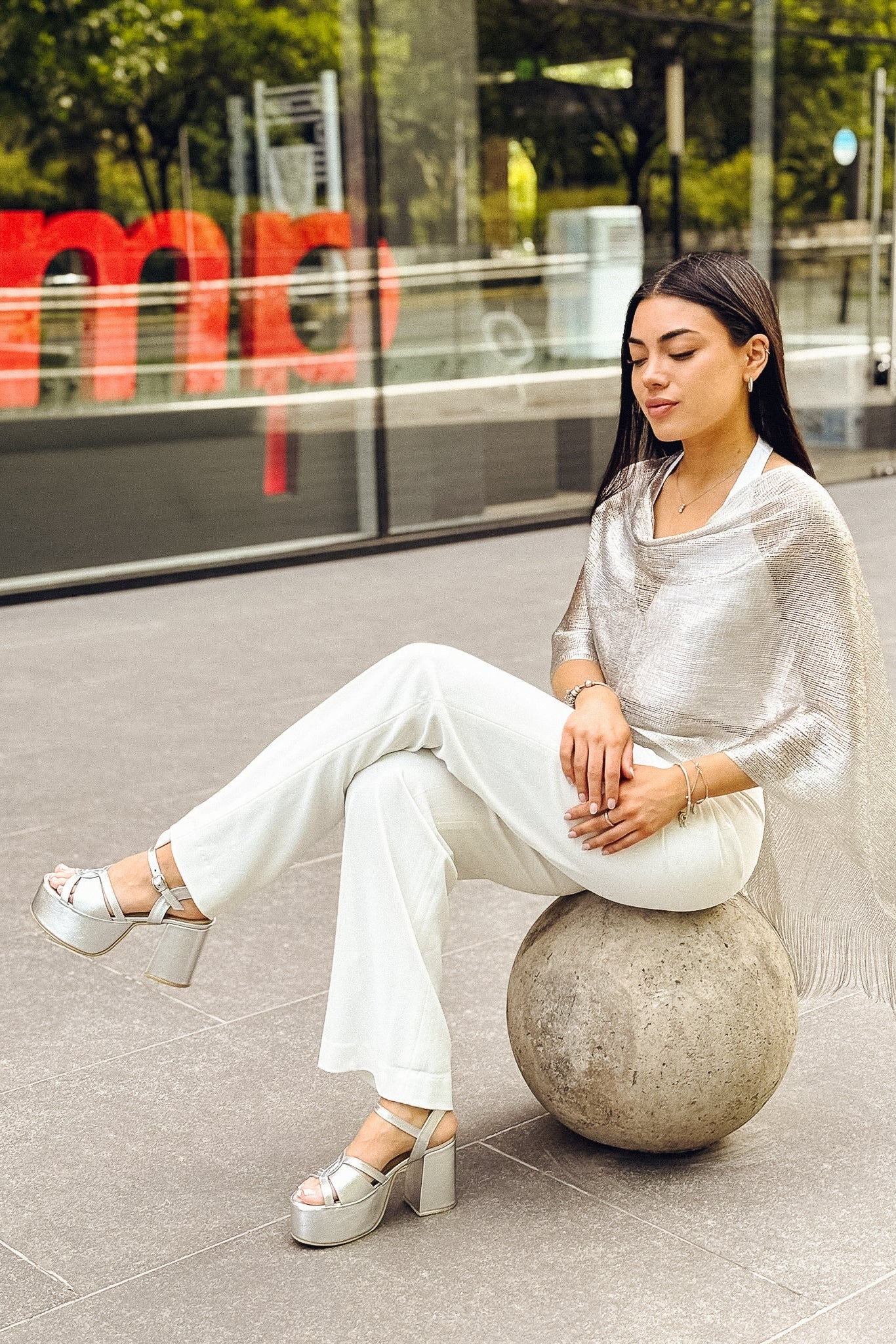 SANDALIA CHARLOTTE PLATA 2