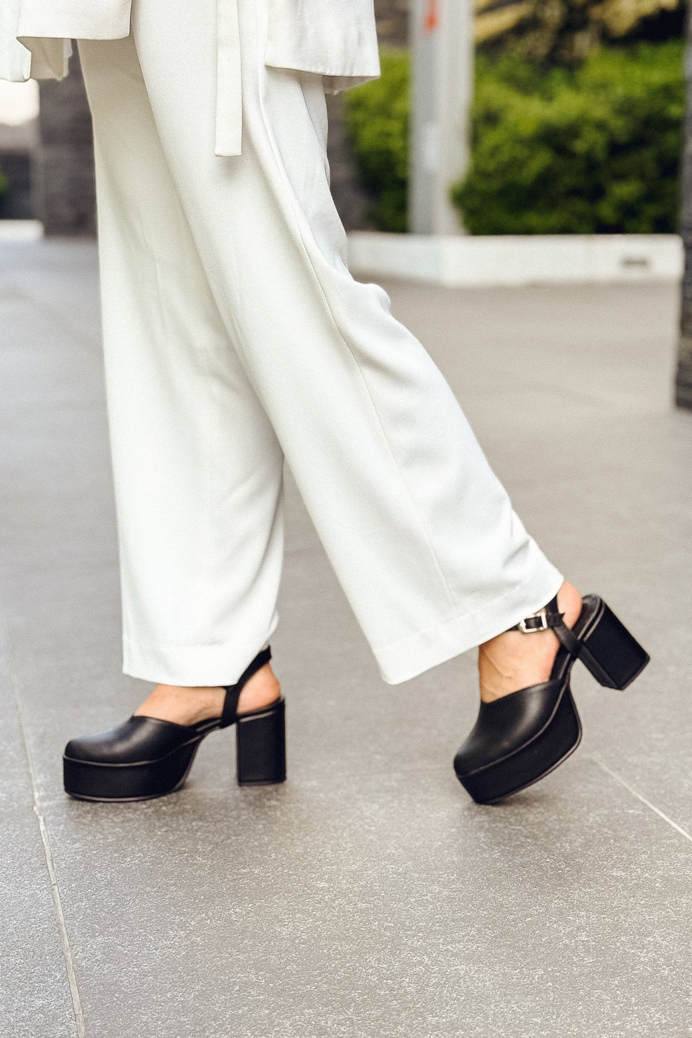 ZAPATO ISABEL NEGRO 2