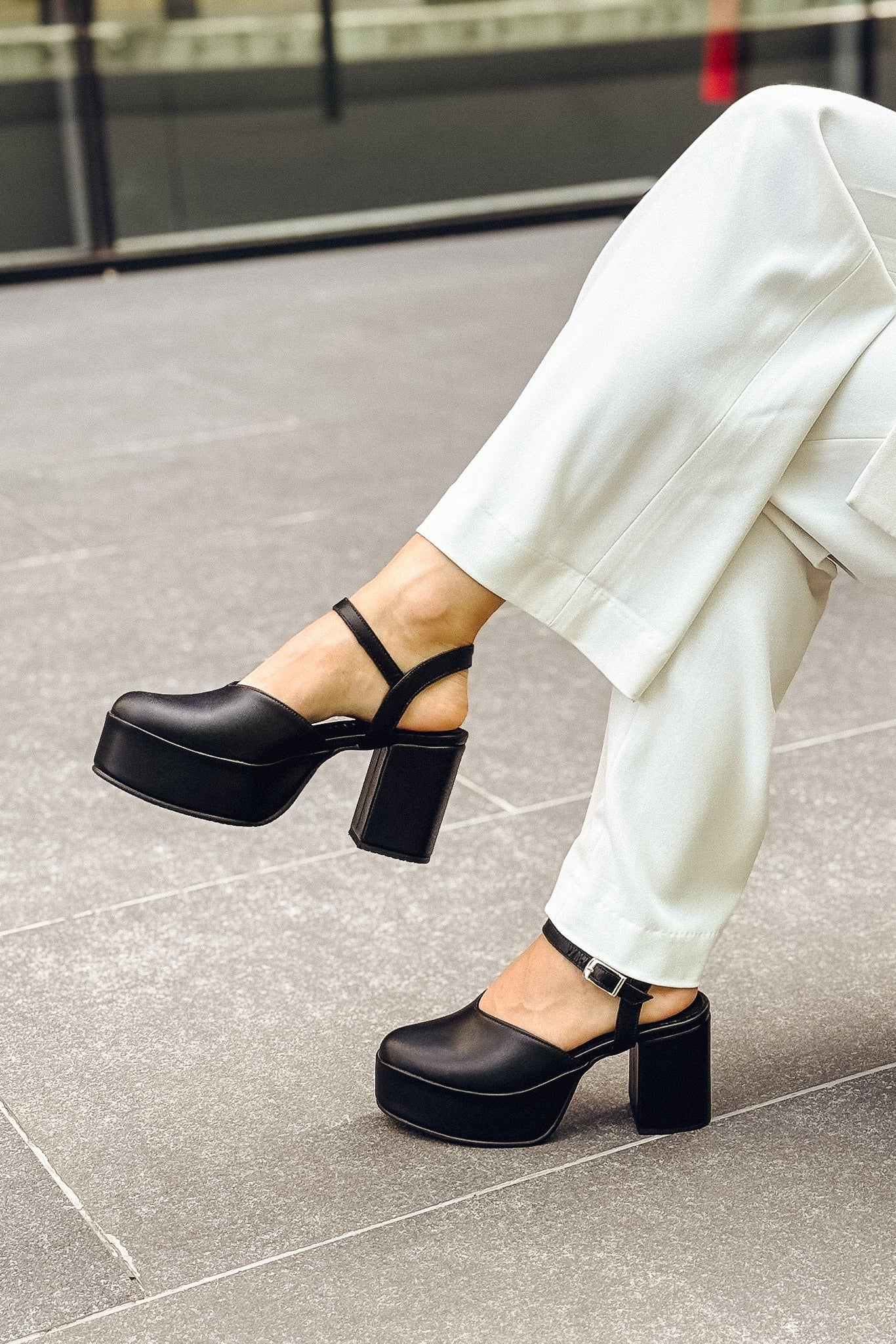 ZAPATO ISABEL NEGRO 2