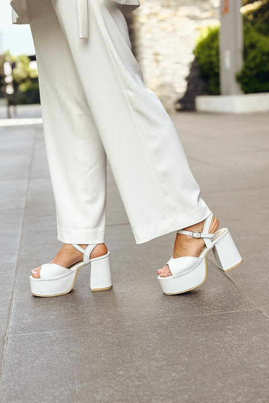 SANDALIA LEONOR BLANCO 2