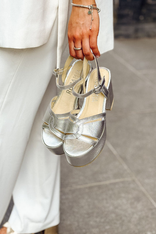 SANDALIA CHARLOTTE PLATA 2