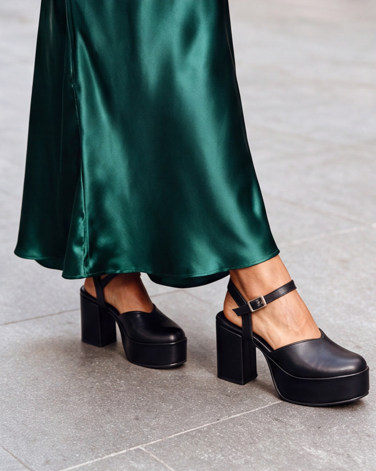ZAPATO ISABEL NEGRO 2